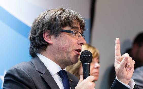Spaans parket vraagt Europees aanhoudingsbevel voor Puigdemont