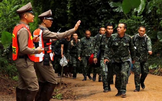 Eerste 4 jongens gered uit Thaise grot: reddingsoperatie opgeschort tot morgen