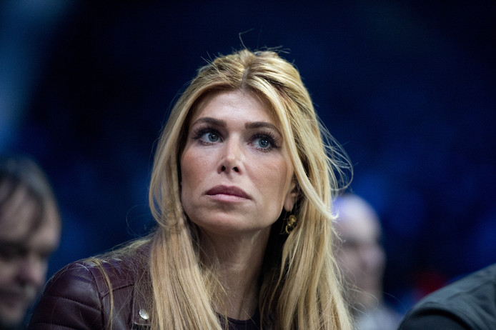 'Estelle is happy in Spanje, Jan Slagter slaapt weer thuis' | Gossip | AD.nl