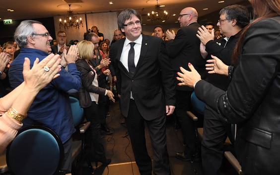Puigdemont onverwacht in Brugge: stelt lijst verkiezingen voor