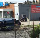 IS eist aanslag Zuid-Frankrijk op, 26-jarige doodt drie mensen, politie schiet dader neer in supermarkt