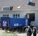 Vrachtwagen rijdt in politiekantoor Machelen: beide inzittenden overleden