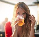 Een alarmerend verhaal over onze lievelingsverslaving: gezond drinken bestaat niet