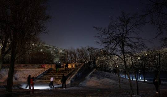 Meer dan half miljoen inwoners hebben Kiev verlaten • Oekraïense stations die instaan voor nucleaire veiligheid geraakt door aanvallen