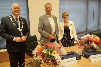 Dinkelland reikt alsnog lintjes uit