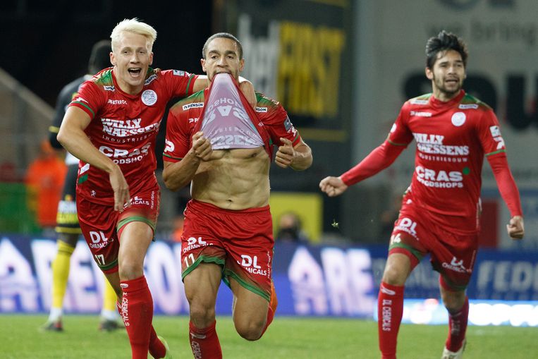 VIDEO. De Pauw bezorgt Zulte Waregem met twee late ...