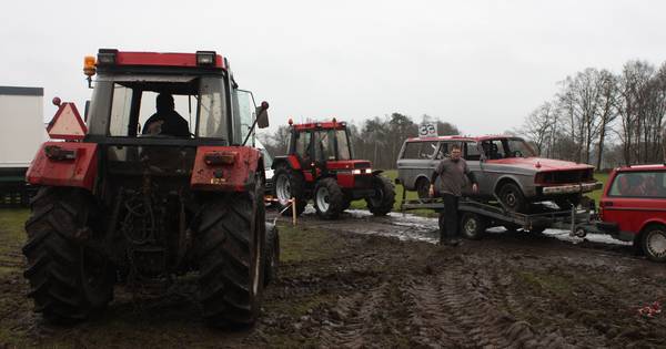 Autorodeo Harbrinkhoek door regen vroegtijdig ten einde | Tubbergen - Tubantia