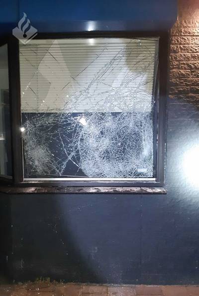 Inbraak bij tankstation in Wanroij: ruit vernield en sigaretten gestolen