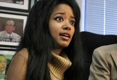 Voormalig Playmate valt met zoontje (7) van 45e verdieping van hotel in Manhattan