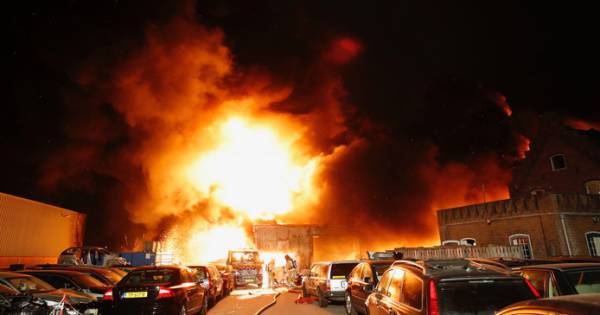 Grote brand op Brabants industrieterrein | Binnenland - AD.nl