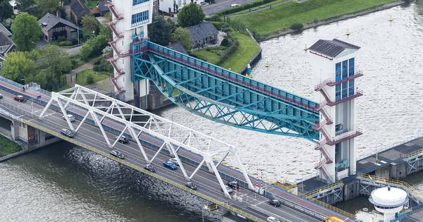 Krimpen treft maatregelen tijdens afsluiting Algerabrug | Binnenland - AD.nl