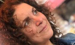 4 jaar geleden vluchtte Nesrin uit Syrië, nu schrijft ze poëzie: “Nederlands is een moeilijke taal, maar ik hou er zóveel van”