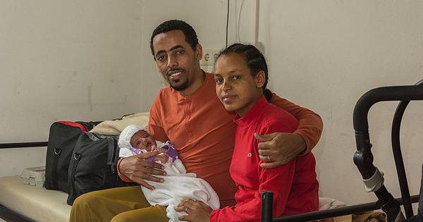 Laatste bewoners vertrekken uit azc in Budel-Dorplein - Eindhovens Dagblad