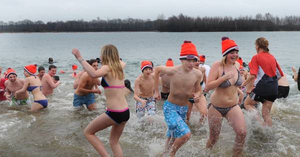 Voor 21e keer het water in op 1 januari