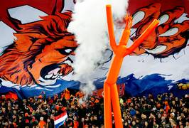 Nederland-Letland is grootste Fieldlab-experiment tot nu toe: ‘Waarom terwijl besmetting stijgt?’