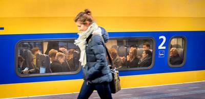 Trein botst op balk bij overweg in Brabant: mogelijk vandalisme