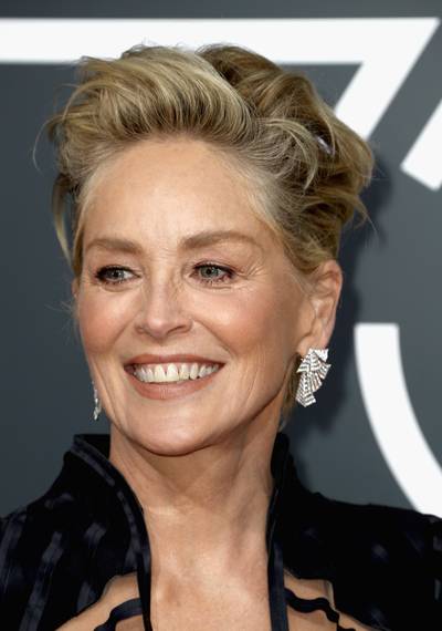 Sharon Stone start zaak tegen rapper om nummer ‘Sharon Stoned’