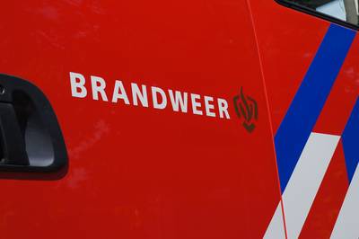Brandend schip Sneek gezonken tijdens blussen