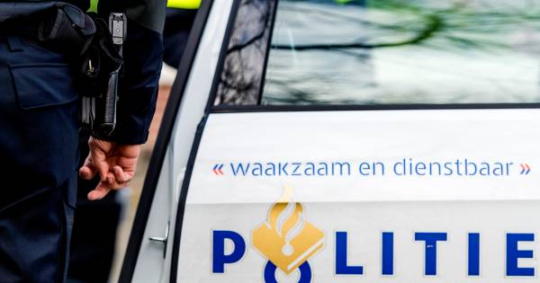 Gewapende overval op telefoonwinkel in Schiedam.
