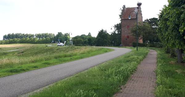 Dijkbewoners zien verstevigingen liefst aan buitenkant | Oss eo - BD.nl