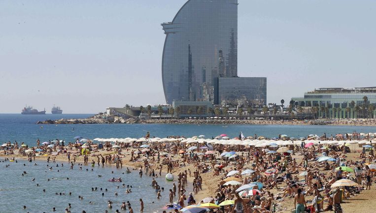 Die mojito op het strand van Barcelona? Eén grote bron van ...