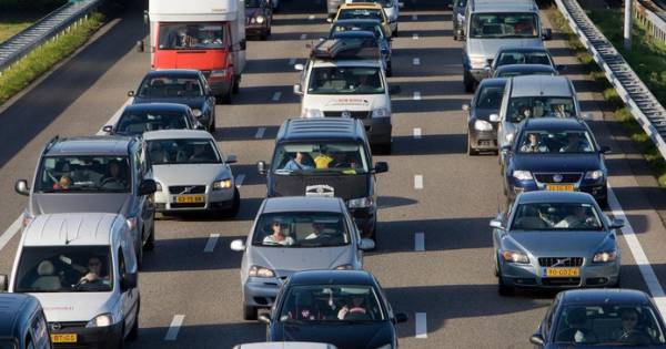 Ongeluk op A15 tussen Andelst en Dodewaard: linkerrijstrook dicht