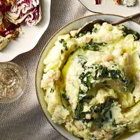 Aardappel-cannellinipuree met cavolo nero, citroen & olijfolie 