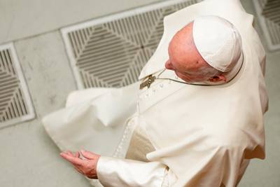 Paus Franciscus: homoseksualiteit is een modegril