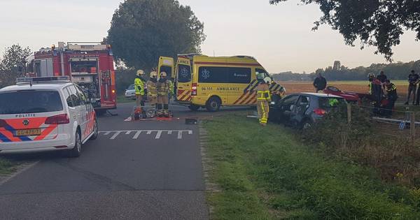 Gewonde bij botsing tussen twee auto's in Harreveld