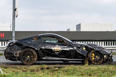 Ferrari total loss op A58; behendigheidsproef niet gehaald