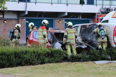 Auto's lopen flinke schade op bij brand op parkeerplaats in Veenendaal
