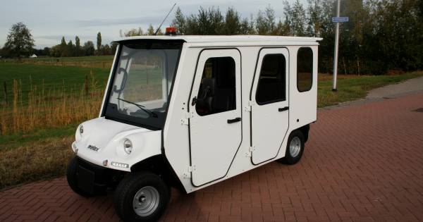 Elektrisch wagentje voor bejaarden