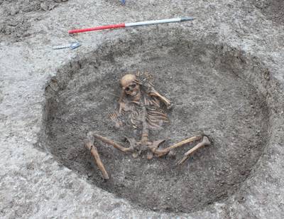 Britse arbeiders vinden 3000 jaar oude skeletten met afgezaagde voeten bij graafwerken