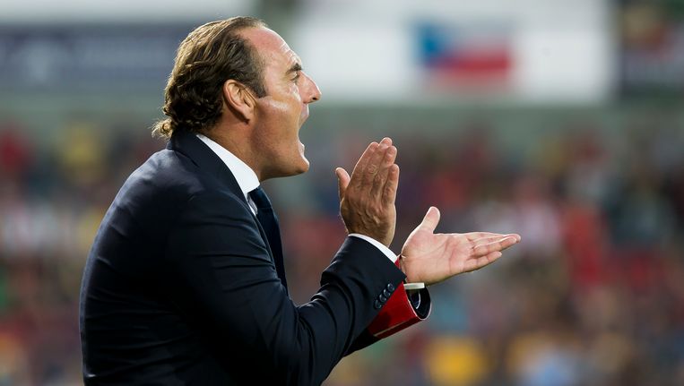 AA Gent stelt nieuwe trainer voor: Yves Vanderhaeghe | AA Gent | Sport | HLN