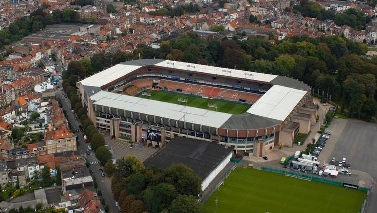 Parkeerzone rond stadion Anderlecht wordt uitgebreid ...