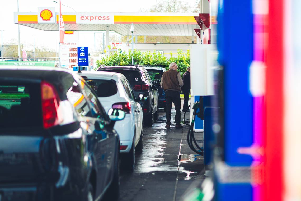 Van kilometervergoeding tot maaltijdcheques: zo wil de regering de dure energieprijzen verzachten