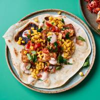 Platbrood met halloumi en de ultieme kipsalade: dit is ons weekmenu