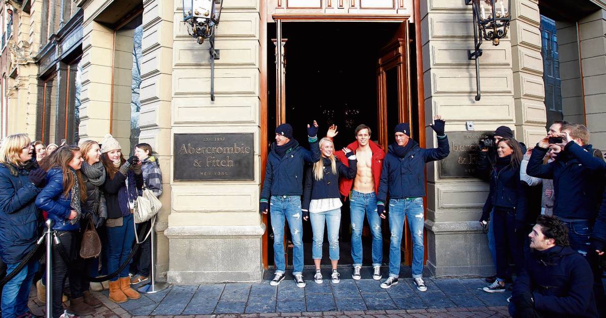Halfnaakte Mannen Konden Abercrombie Fitch Niet Redden Economie Ad Nl