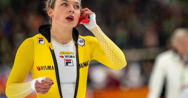 Joy Beune uit Borne pakt brons op de 1.500 meter tijdens het NK afstanden - Tubantia