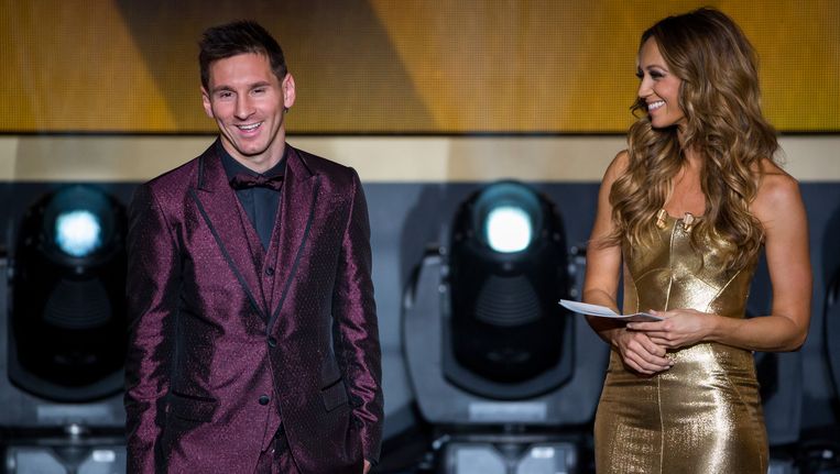 Slechte Stylist Of Trendsetter Het Pak Van Messi Stal De Show