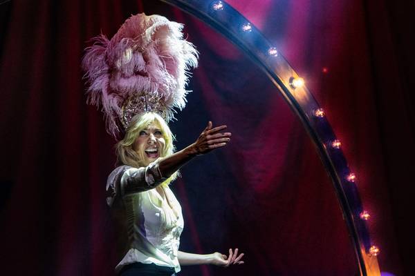 Claudia de Breij - Hier zijn wij