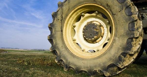 Loonbedrijf in Zuidzande gedupeerd na diefstal gps-systemen: 'Ze zijn gewoon komen shoppen' - BN DeS