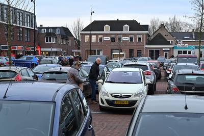 Snel betere vakken voor parkeren op de Markt in Mill
