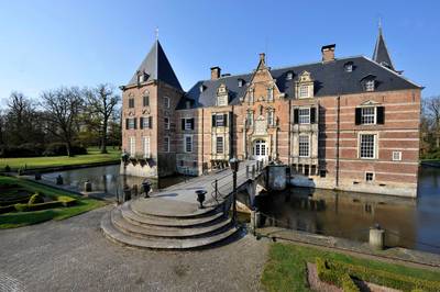 Kostbare klok gestolen bij inbraak kasteel Twickel in Delden