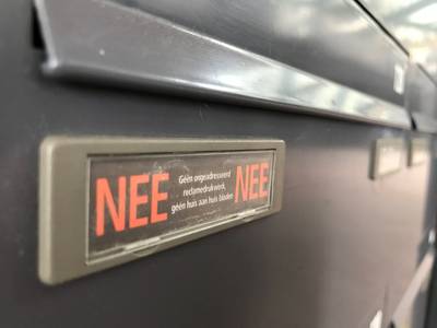 Postcode Loterij stuurt geadresseerde reclamepost: ‘Negeren NEE-NEE-stickers irritant’