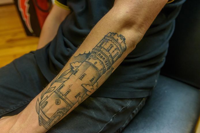 Fonkelnieuw Ultieme ode aan Delden: de Watertoren als tattoo | Hengelo QG-43