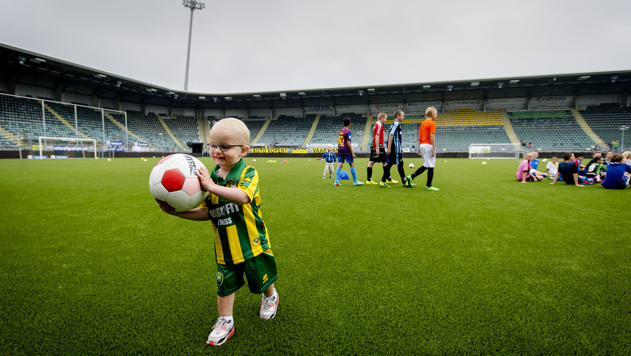 Voetbal Levert Meer Op Dan Het Kost De Volkskrant