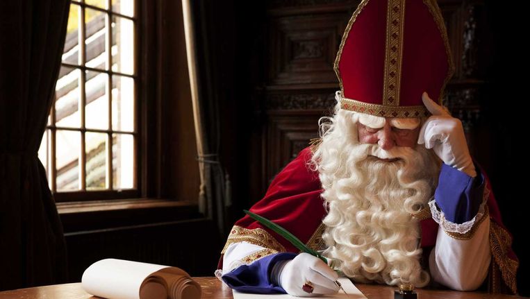 Sinterklaas Bezuinigt Flink Op Cadeaus De Volkskrant