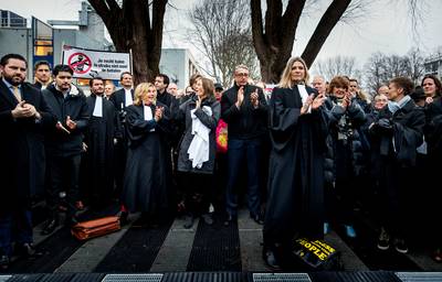 Overgrote meerderheid advocaten legt werk twee weken neer