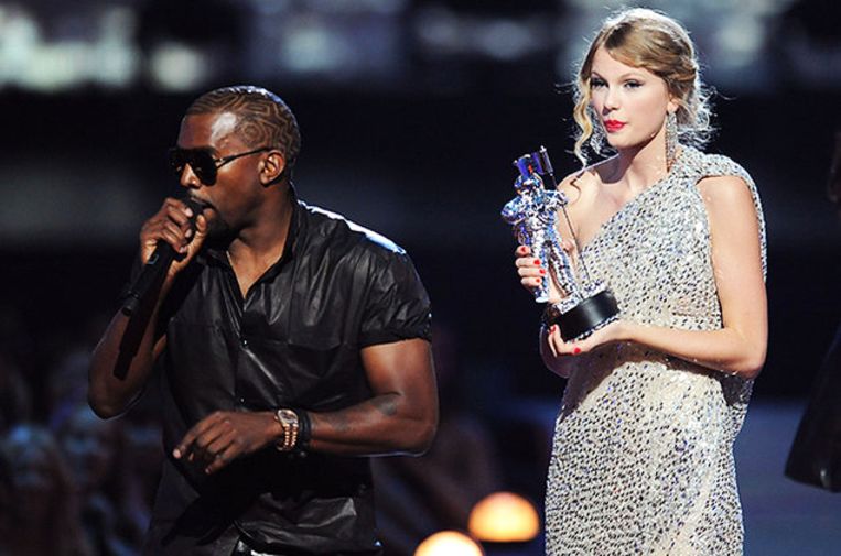 Het moment waarop Kanye Taylor Swift onderbrak op de VMA's in 2009.